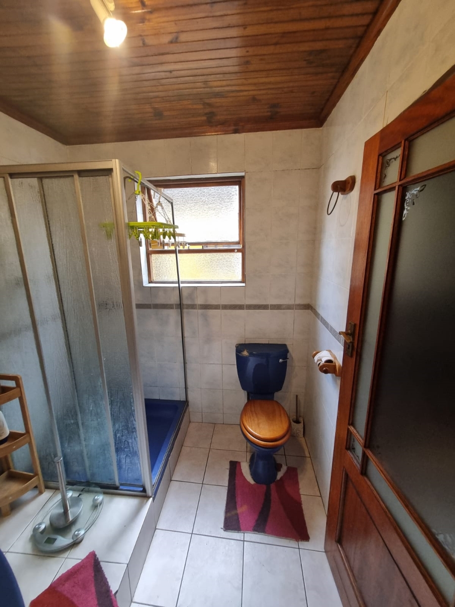 4 Bedroom Property for Sale in Kwa Nobuhle Eastern Cape